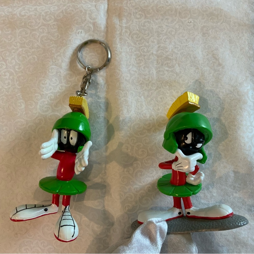 VTD Lot Of 2 Marvin The Martian Figures From Looney Tunes Keychain 1998